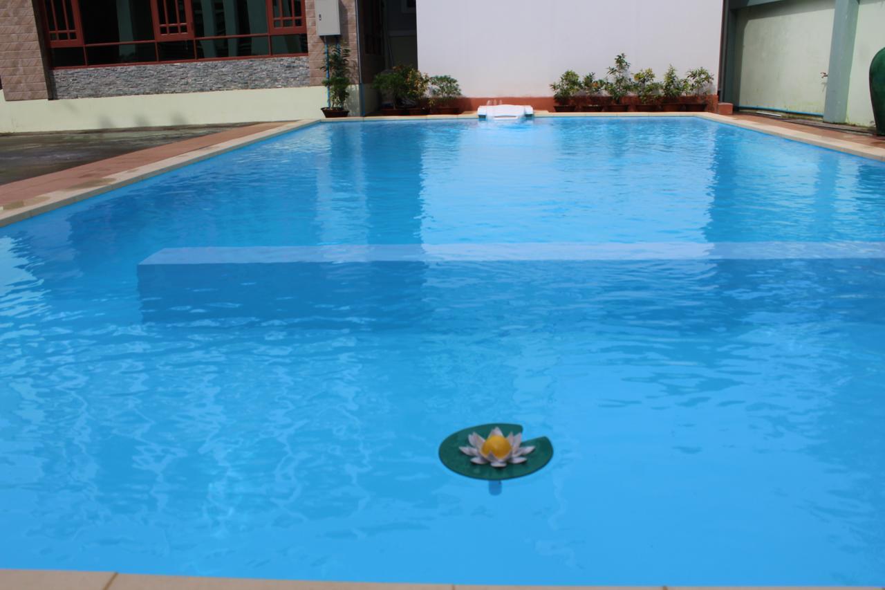 Mile Hotel Yangon
