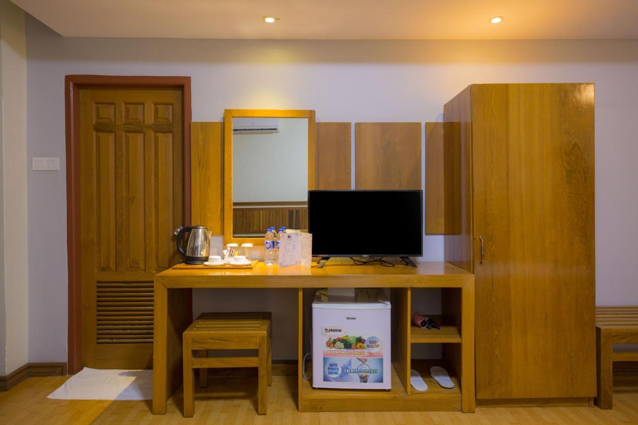 Hotel Mile Yangon