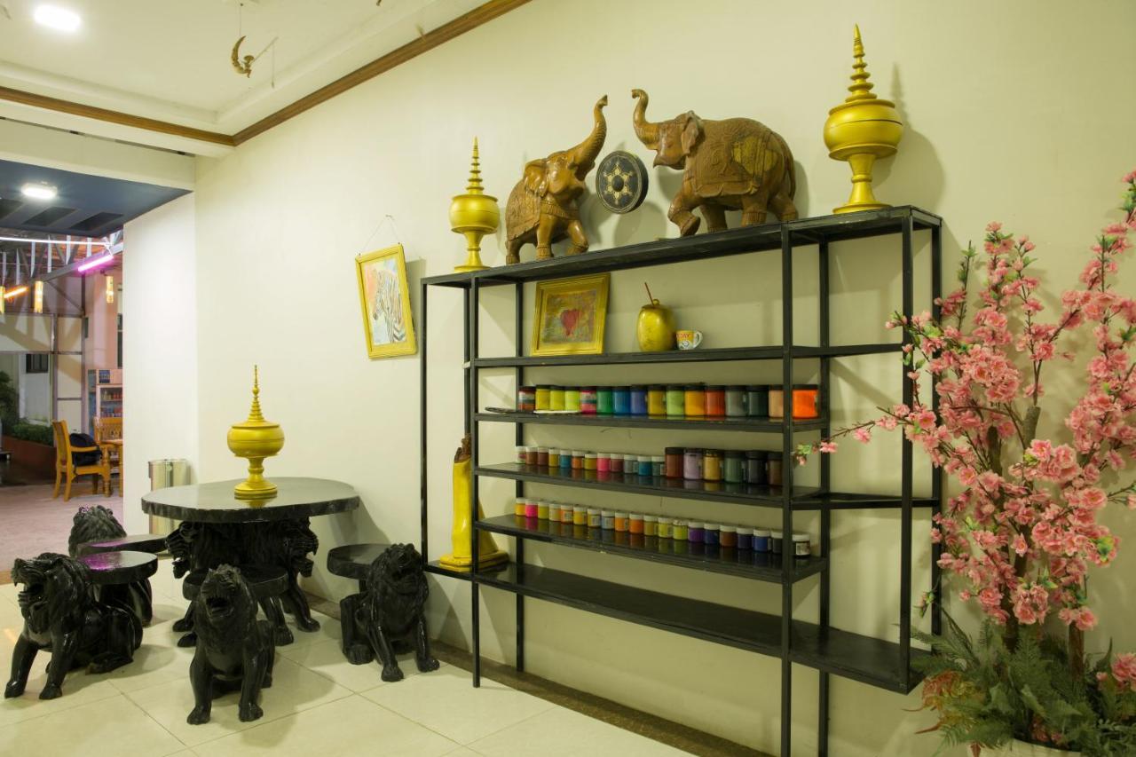 Hotel Mile Yangon
